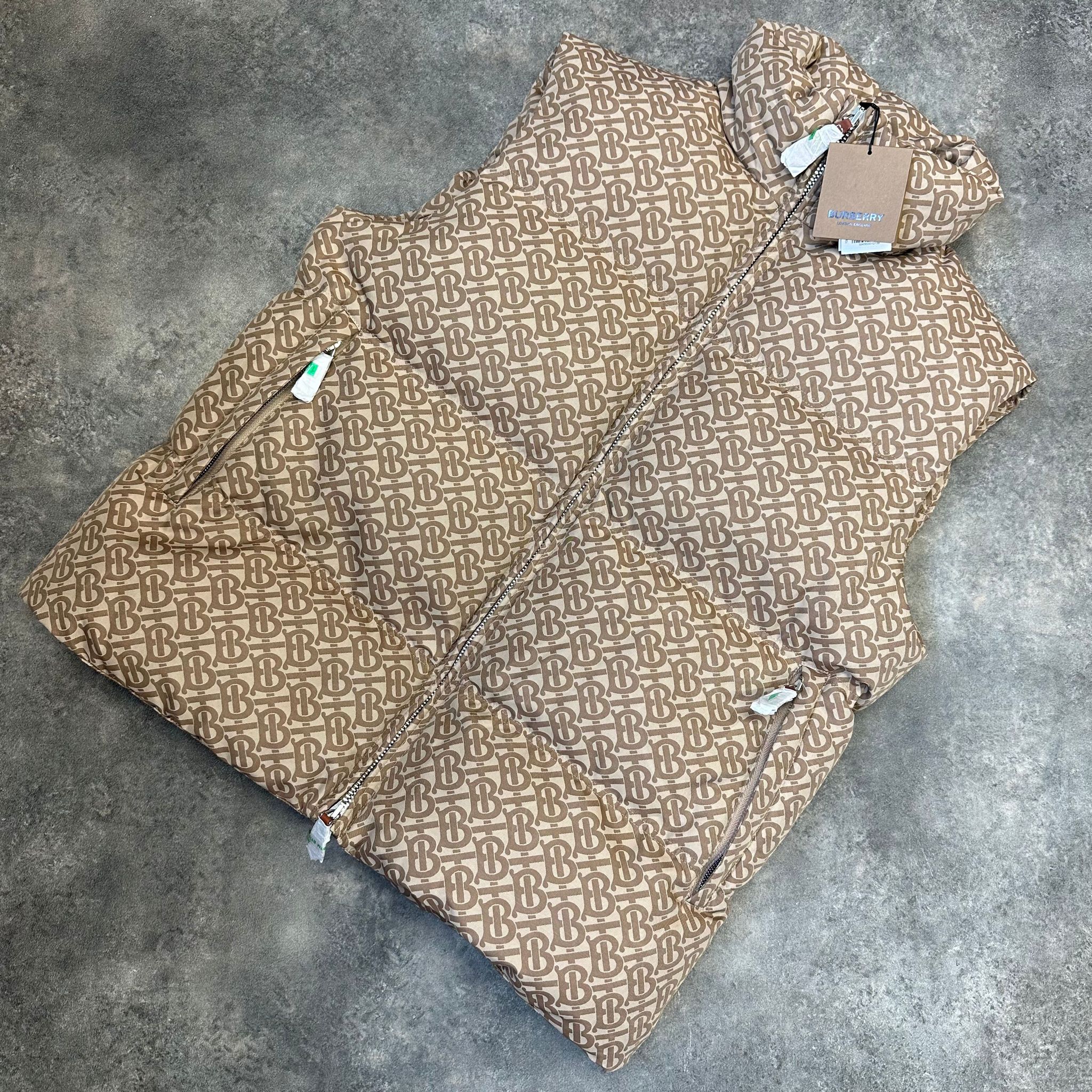 Louis Vuitton Mini Monogram Technical Gilet Beige. Size 44