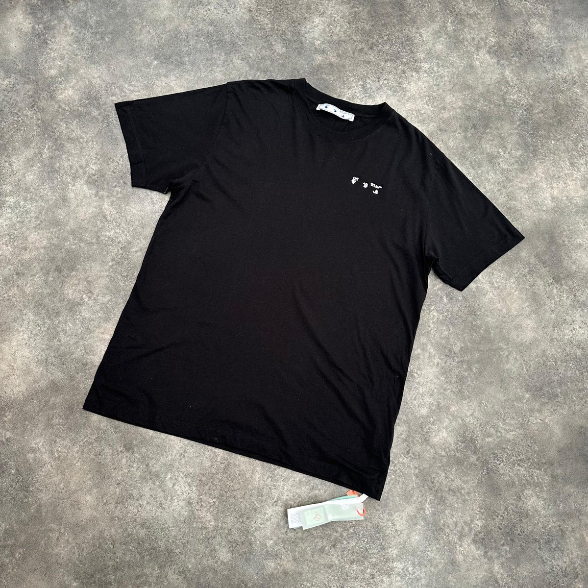 OFF WHITE BLACKOUT LOGO ARROWS T-SHIRT BLACK