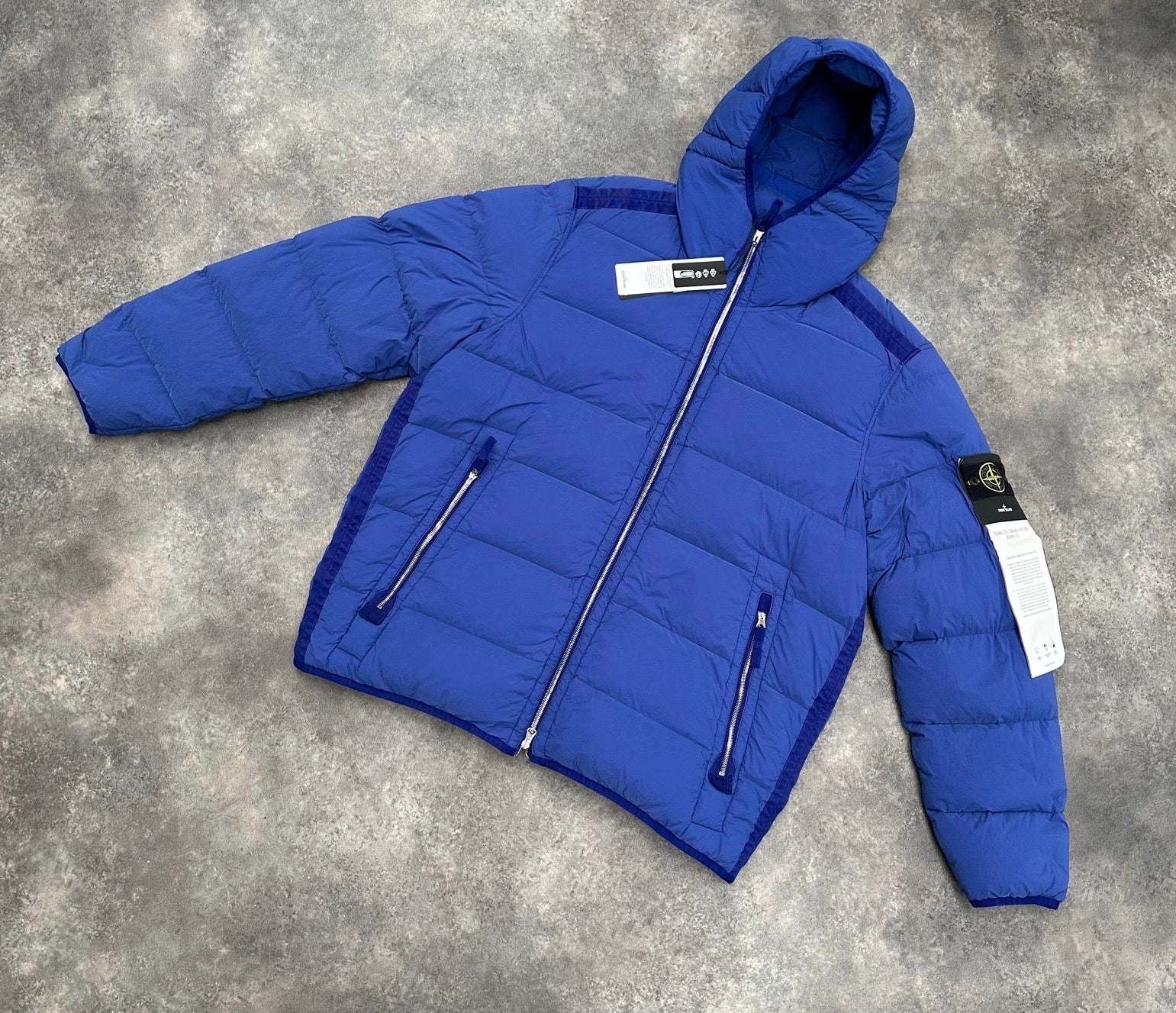 STONE ISLAND SEAMLESS TUNNEL DOWN PUFFER HOODED JACKET BLUETTE *SALE*