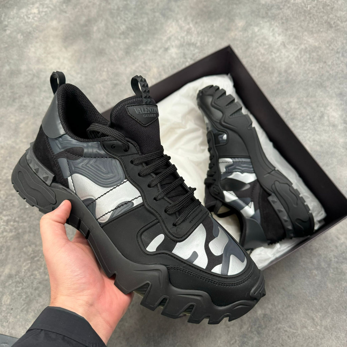 VALENTINO ROCKRUNNER CHUNKY TRAINERS BLACK SILVER CAMO
