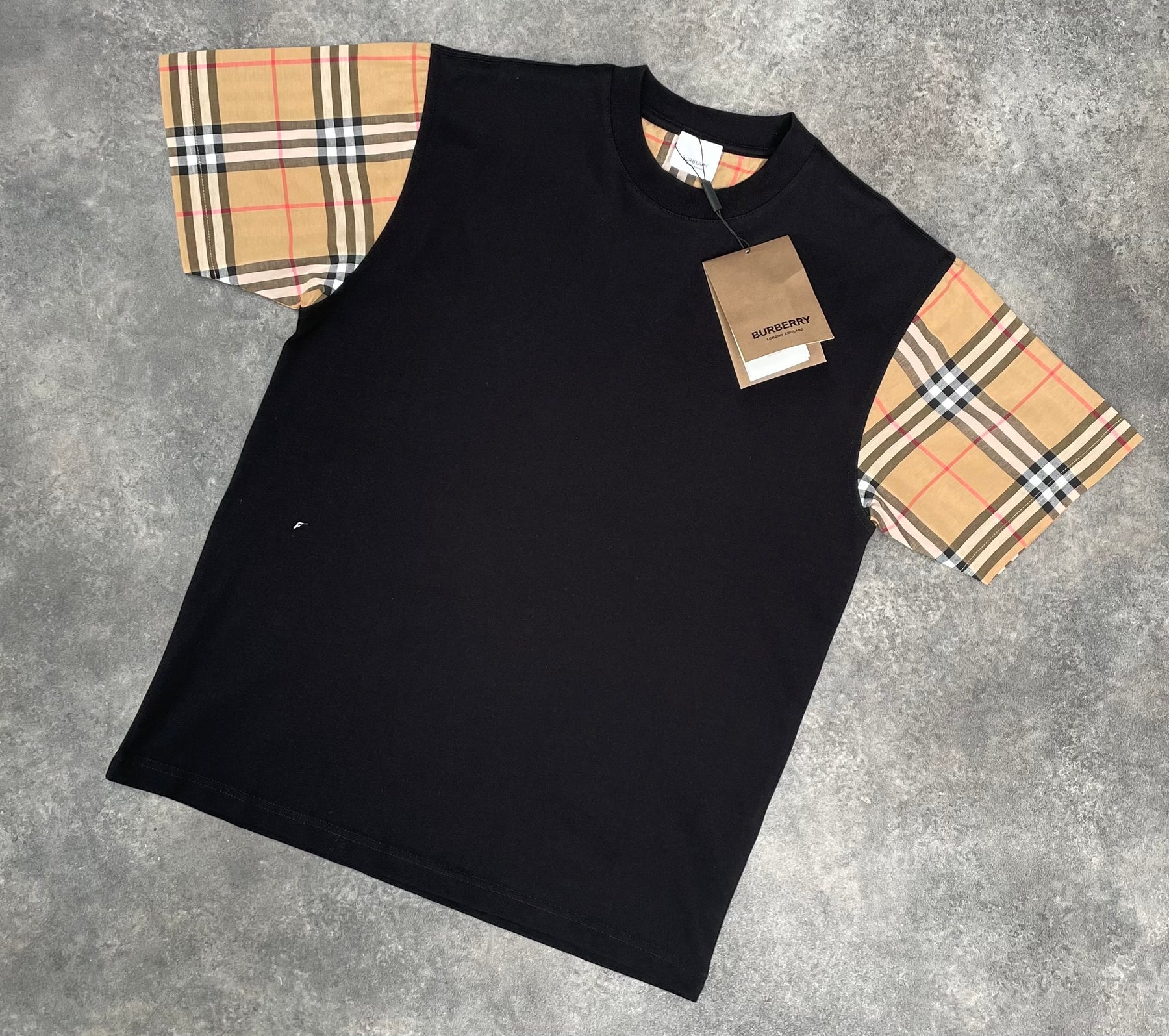 BURBERRY CHECK ARM SLEEVES T-SHIRT BLACK