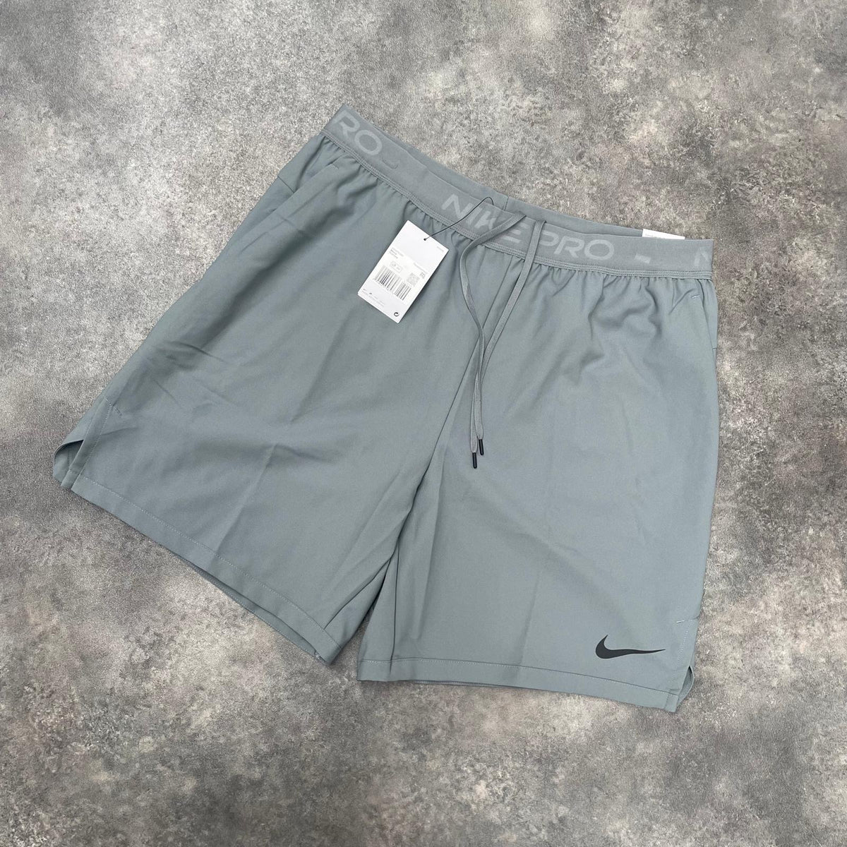 NIKE PRO MENS GYM TRAINING SHORTS GREY