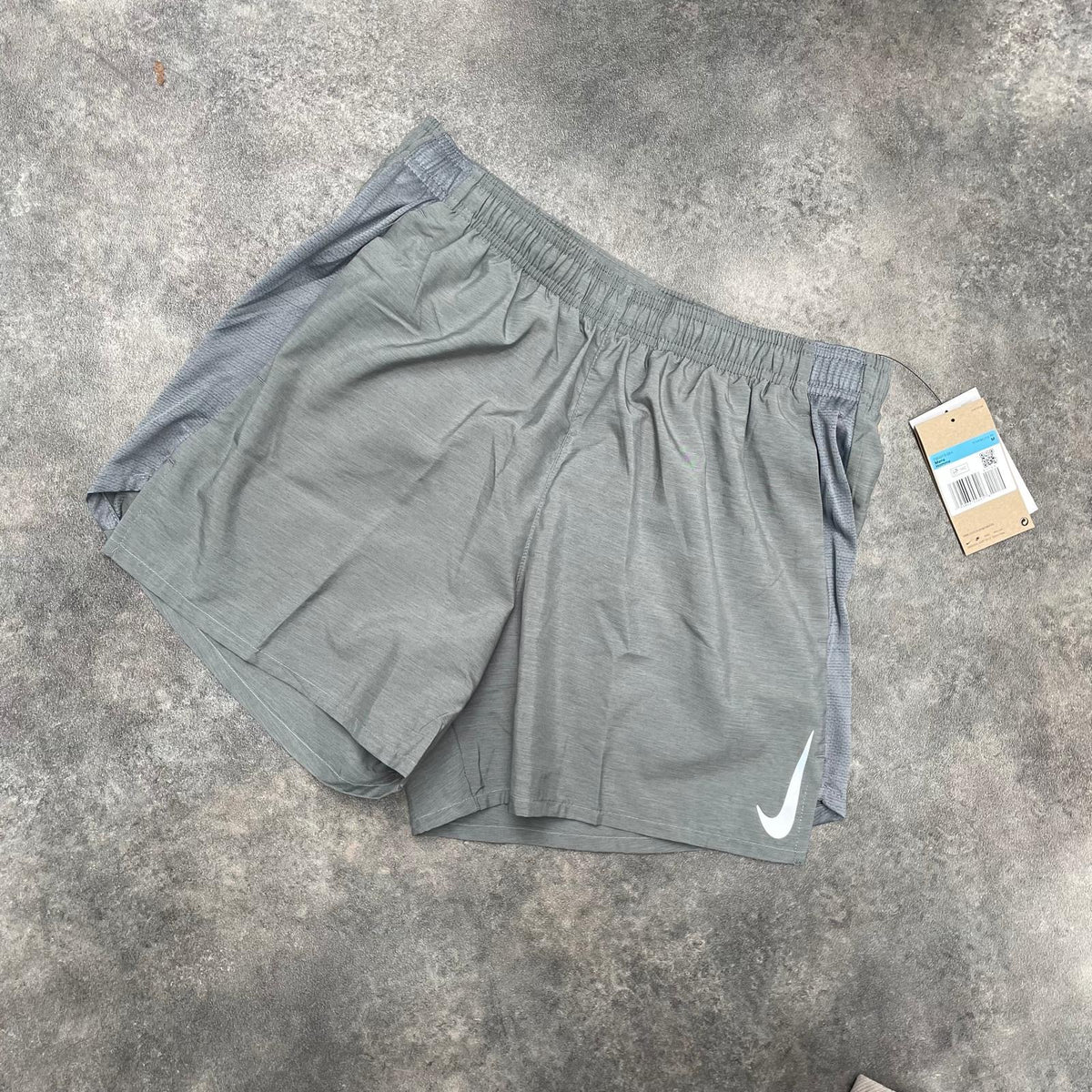 NIKE DRI FIT MENS GYM TRAINING SHORTS GREY