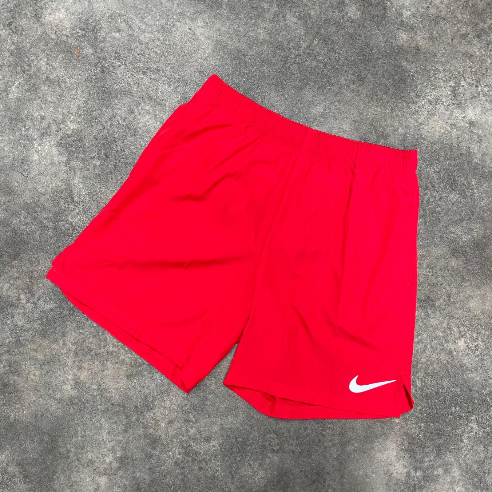 NIKE DRI FIT MENS GYM TRAINING SHORTS RED