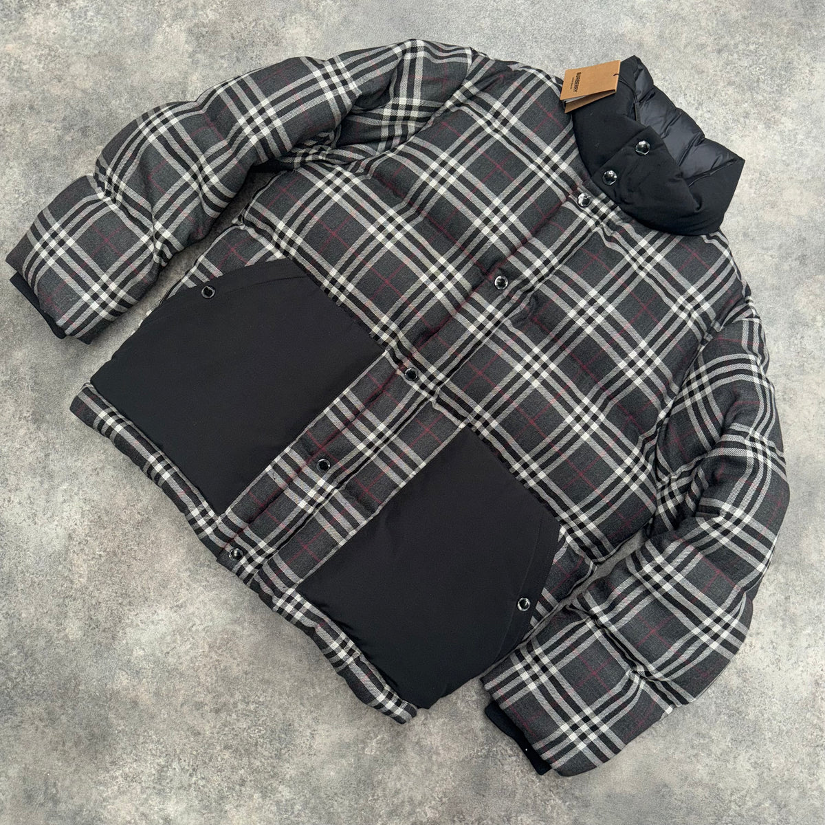 BURBERRY DOWN FILLED PUFFER JACKET BLACK / GREY