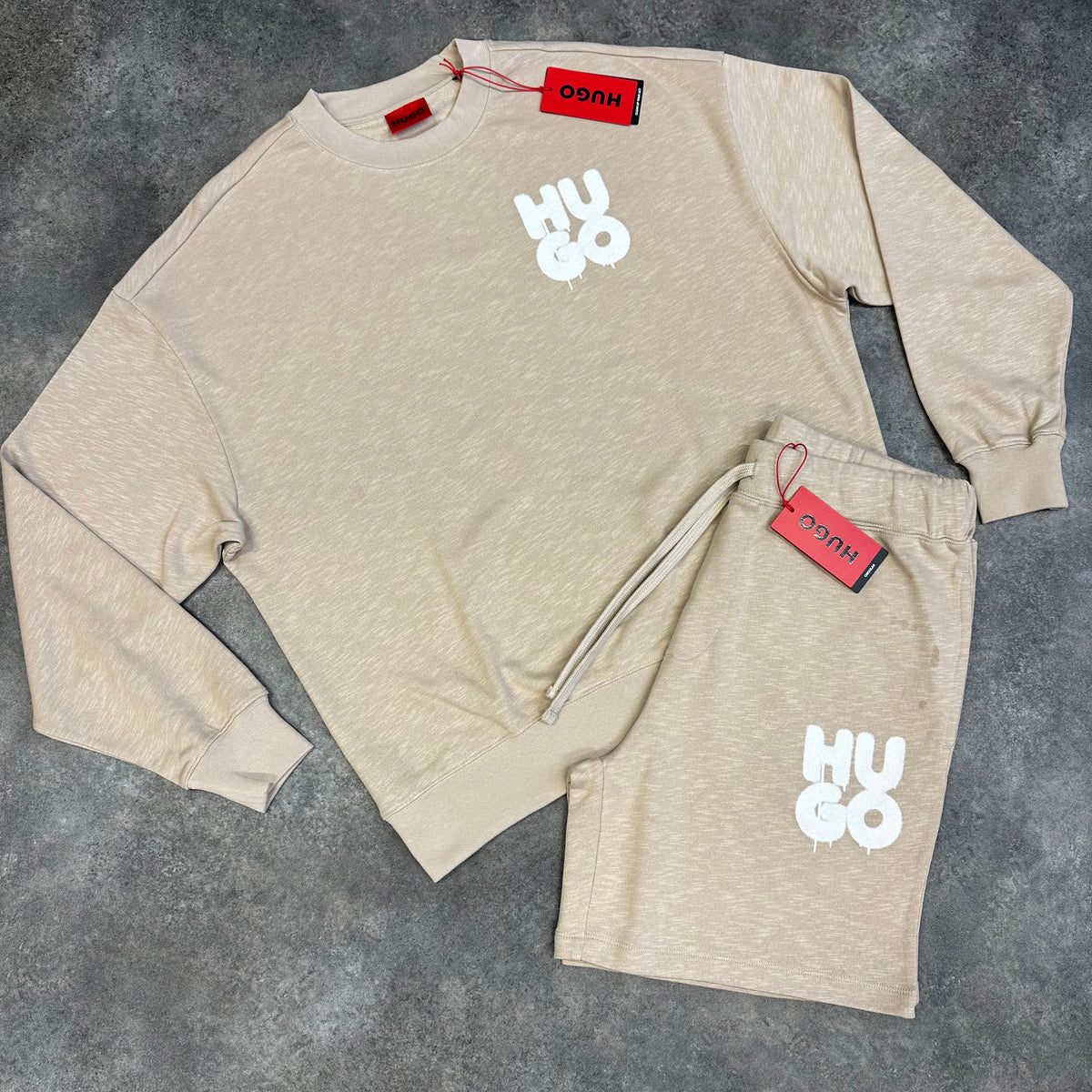 HUGO BOSS HUGO SPRAY LOGO SWEATSHIRT & JERSEY SHORTS SET BEIGE