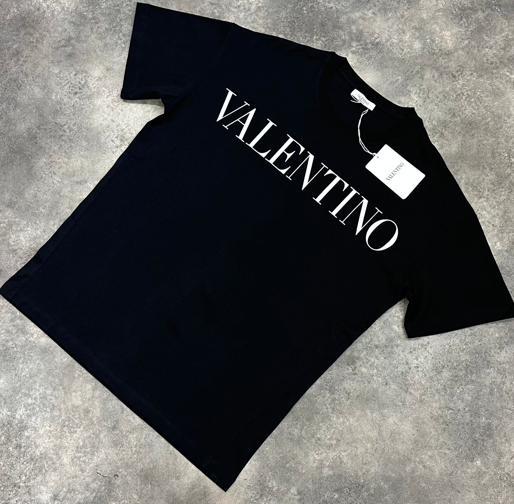VALENTINO SPELL OUT T-SHIRT BLACK