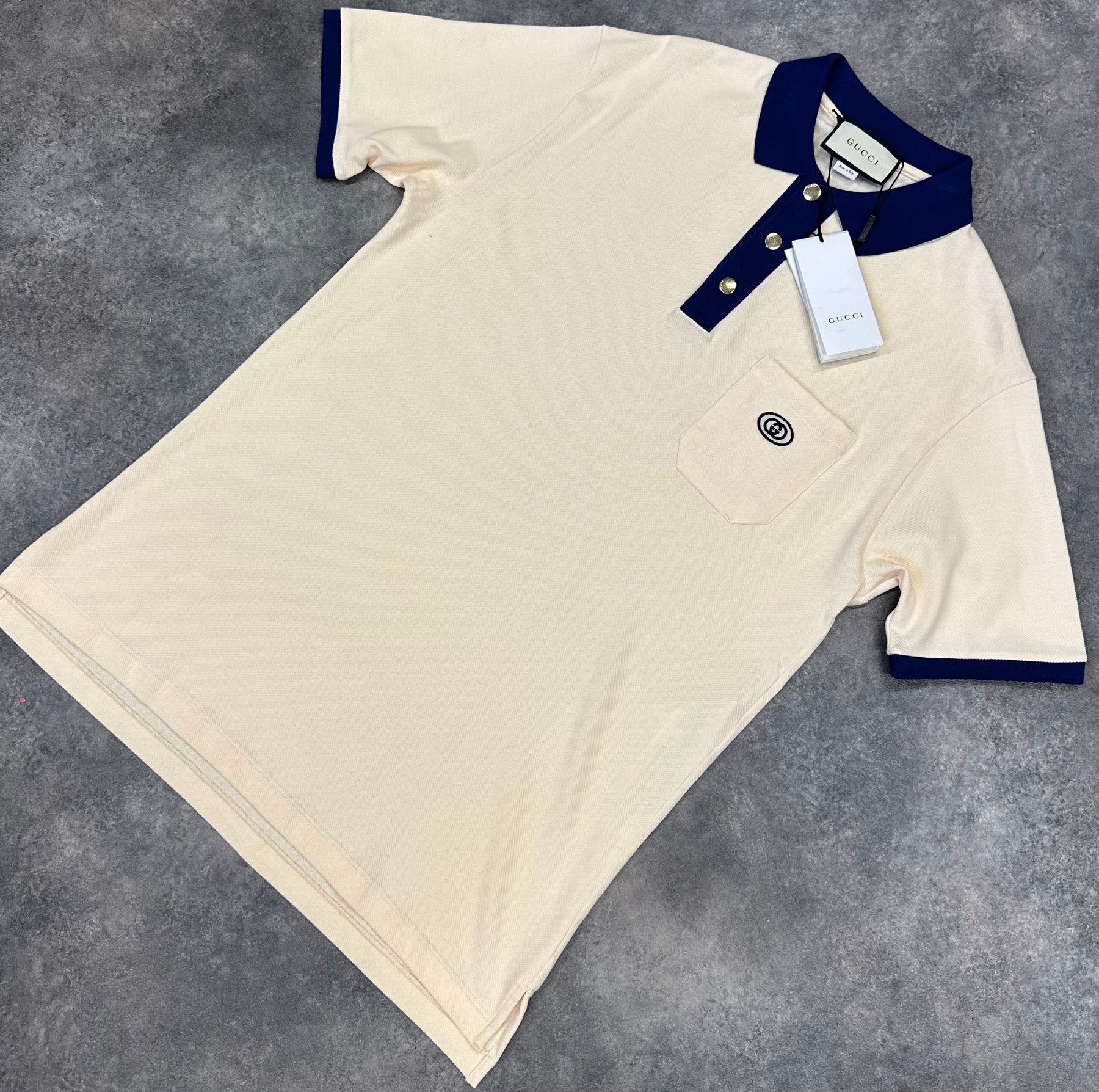 GUCCI GG POCKET POLO SHIRT BEIGE WITH NAVY COLLAR