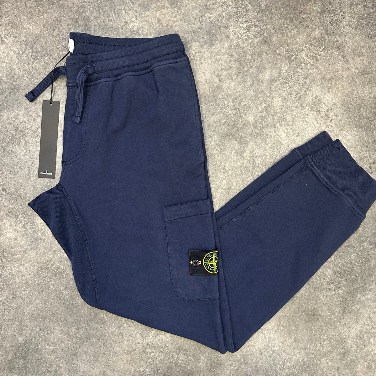 STONE ISLAND BADGE LOGO CARGO POCKET JOGGERS NAVY BLUE